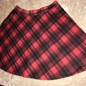 FOREVER 21 || Plaid skater skirt